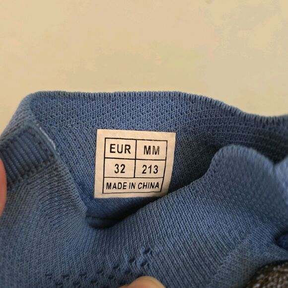 Kids Hanani Soccer Cleats  Sz 1 to 1.5 EUR 32 Blue & Black Team Sports Used - Picture 6 of 10